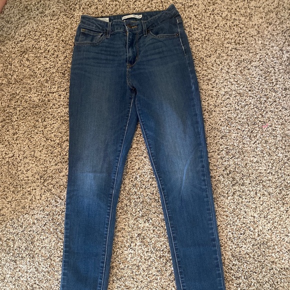 Jeans - Picture 1 of 2